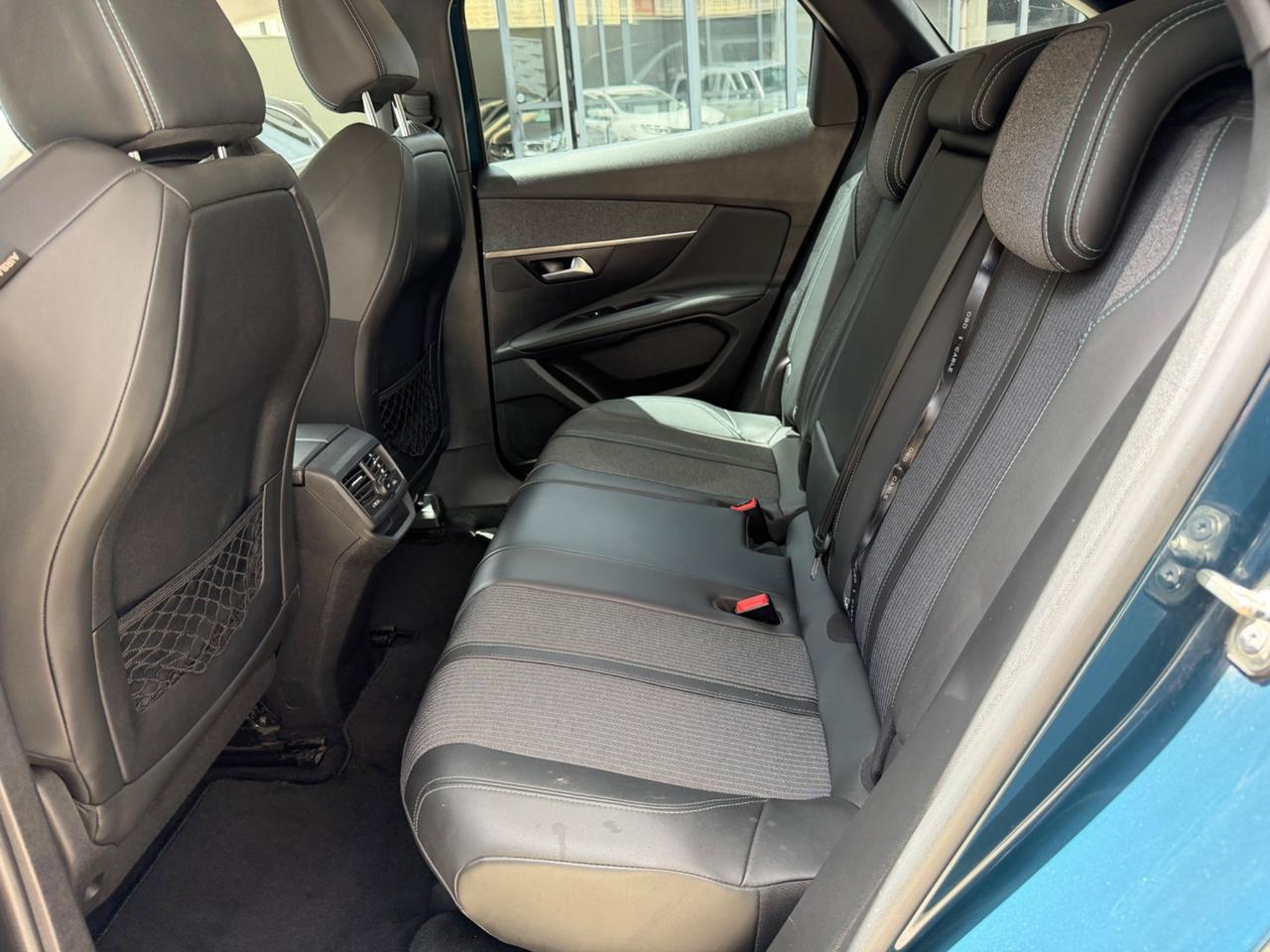 Peugeot 3008 BlueHDi 130 S&S Allure 12/2021