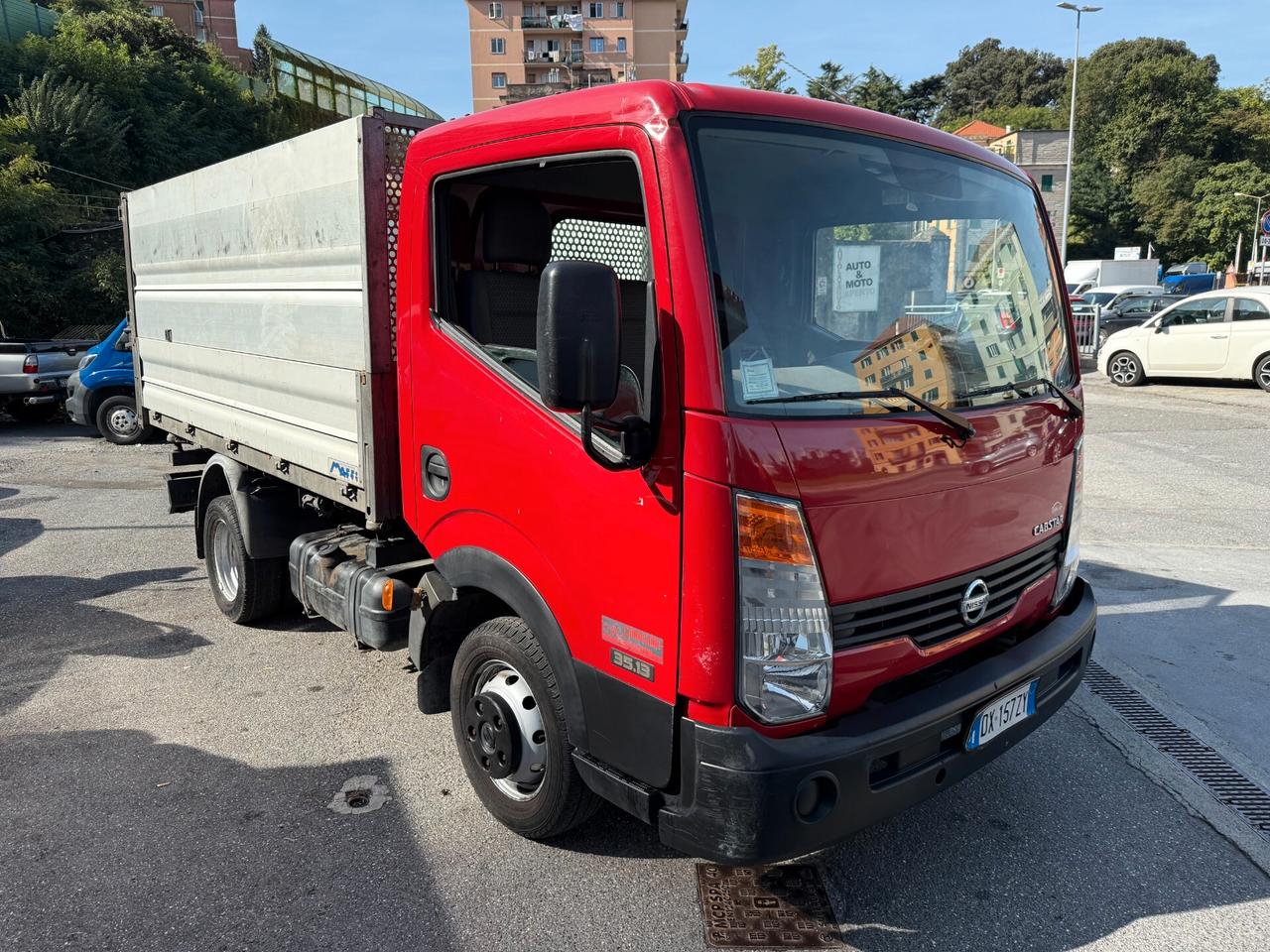 Nissan Cabstar 32.11 2.5 TDI PC Cabinato RIBALTABILE TRILATERALE