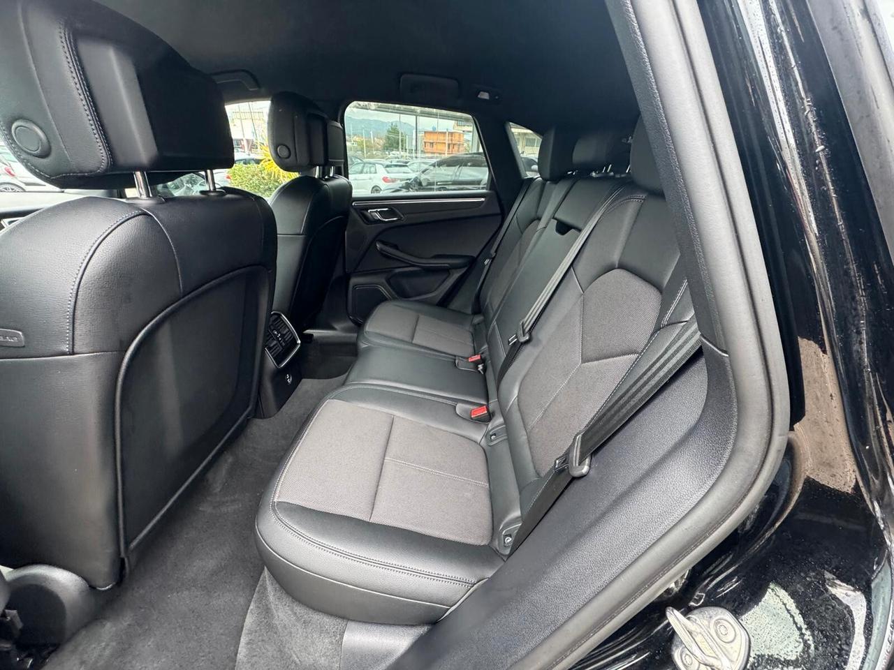 Porsche Macan 2.0 T SOLO 16000KM A SOLI 699 EURO AL MESE