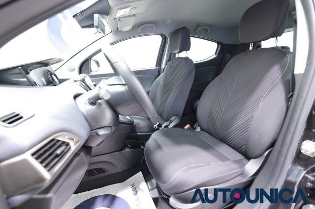 LANCIA Ypsilon 1.0 FIREFLY 5 PORTE S&S HYBRID GOLD FARI LED