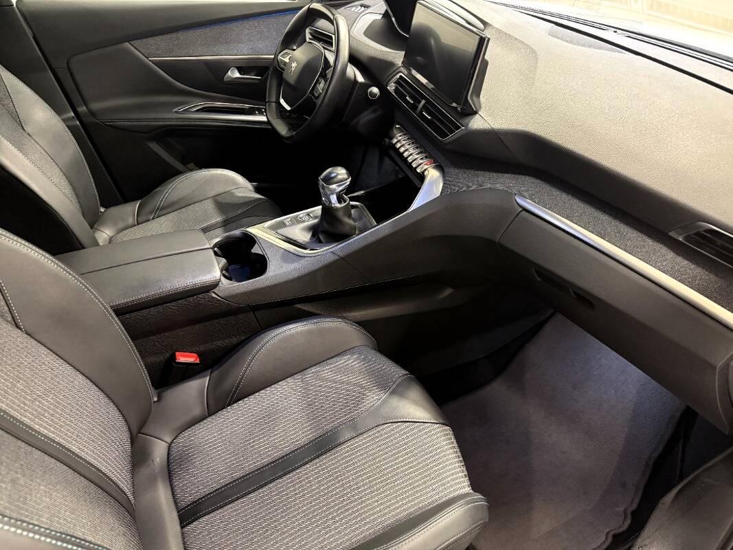 Peugeot 3008 II 1.2 puretech t Allure Pack s&s 130cv