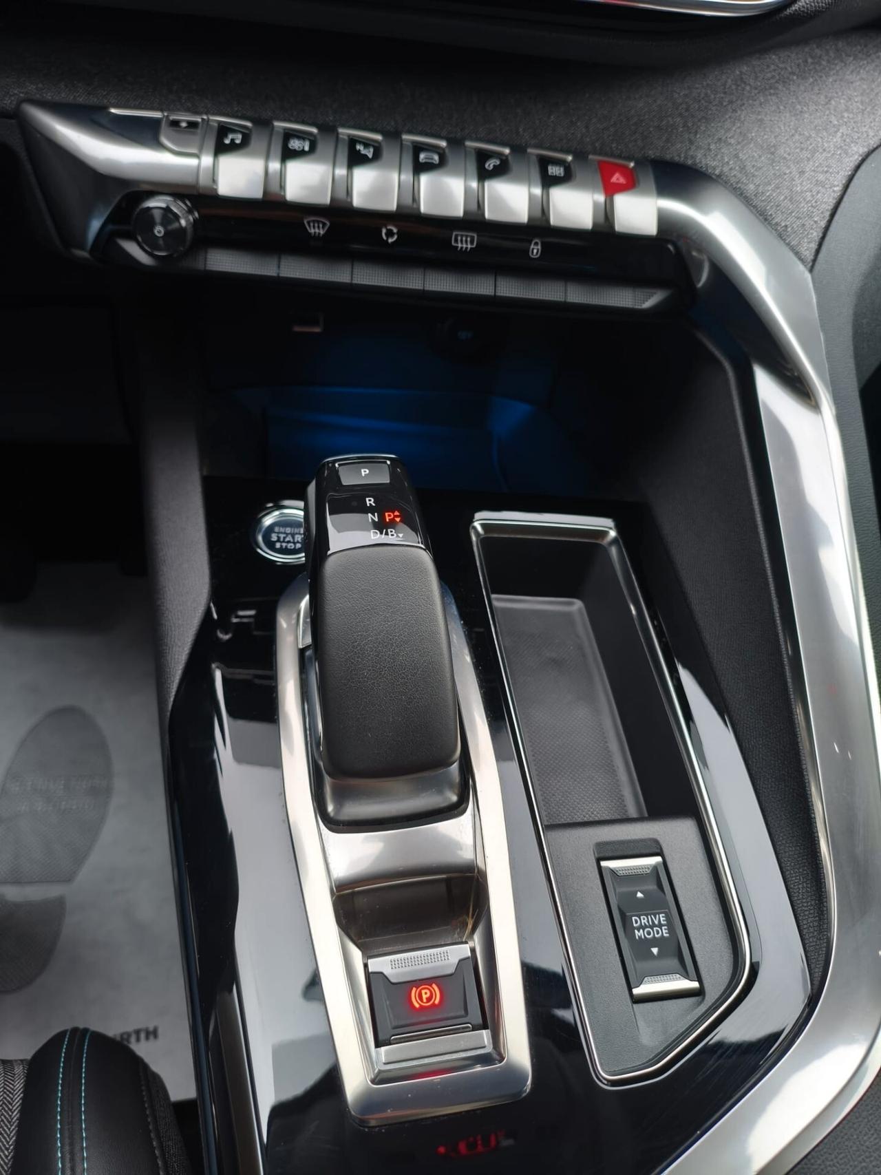 Peugeot 3008 1.6 Plug-In Hybrid 225Cv Eat8 Allure Pack