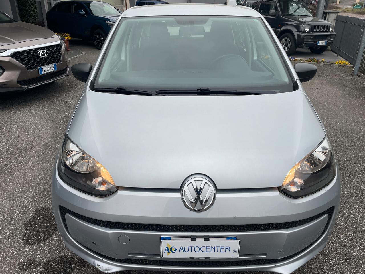 Volkswagen up! 1.0 5p. take 24.000 Km !!