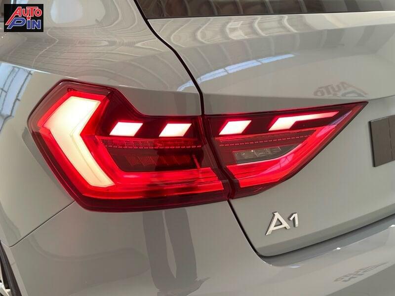 Audi A1 Sportback 30 TFSI S tronic S line edition *Grigio freccia