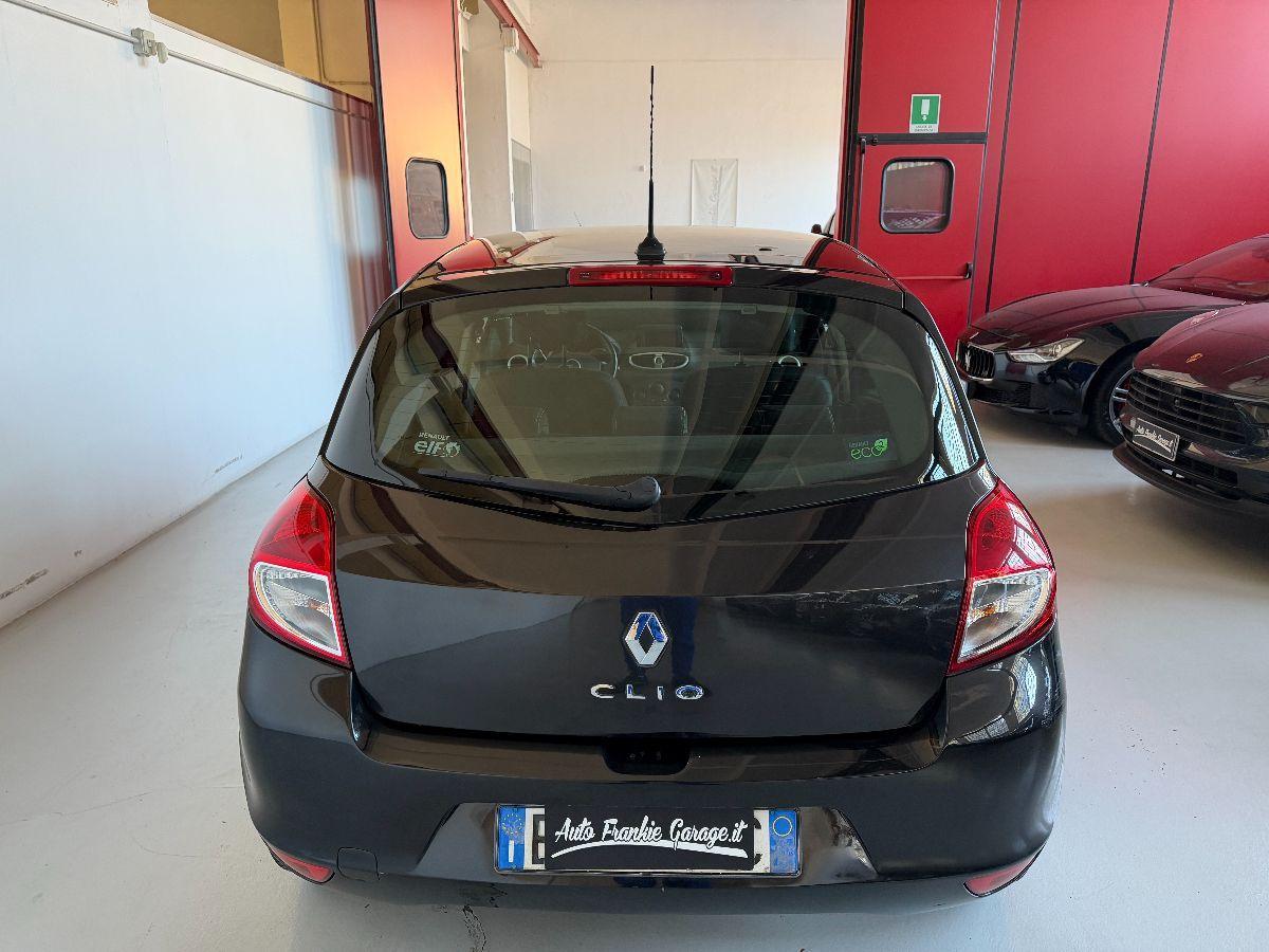 RENAULT - Clio - 1.2 5p. Dynamique