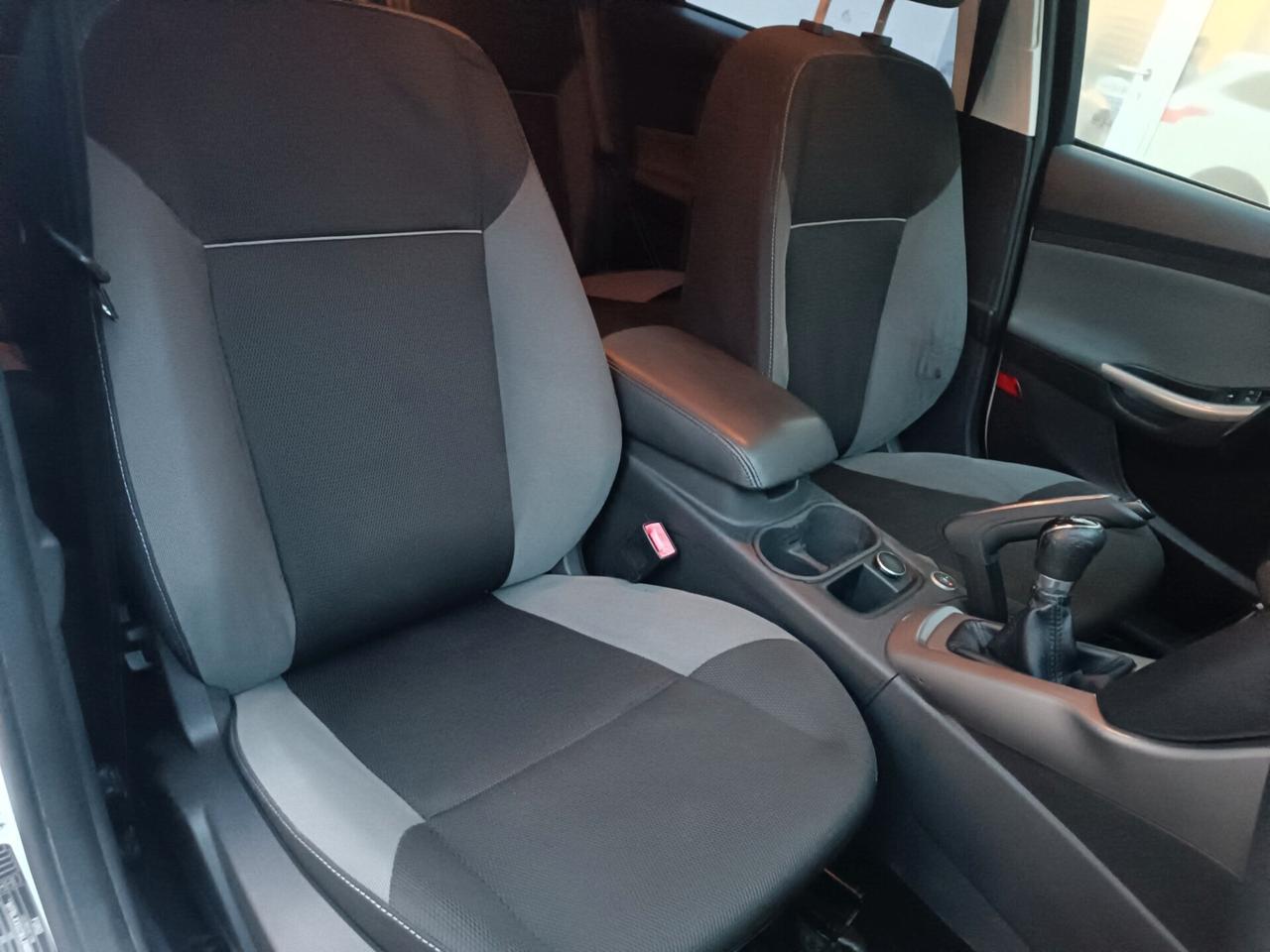 Ford Focus 1.6 120 CV GPL SW Titanium