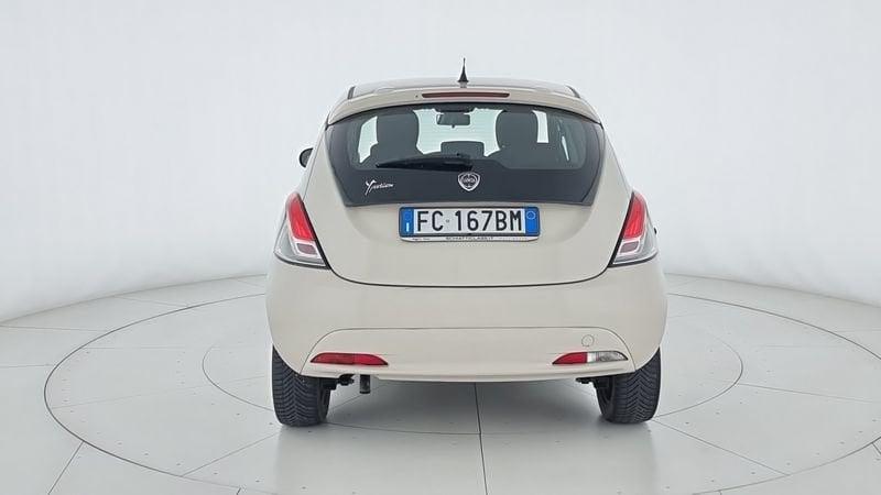 Lancia Ypsilon 1.2 69 CV 5 porte GPL Ecochic Silver