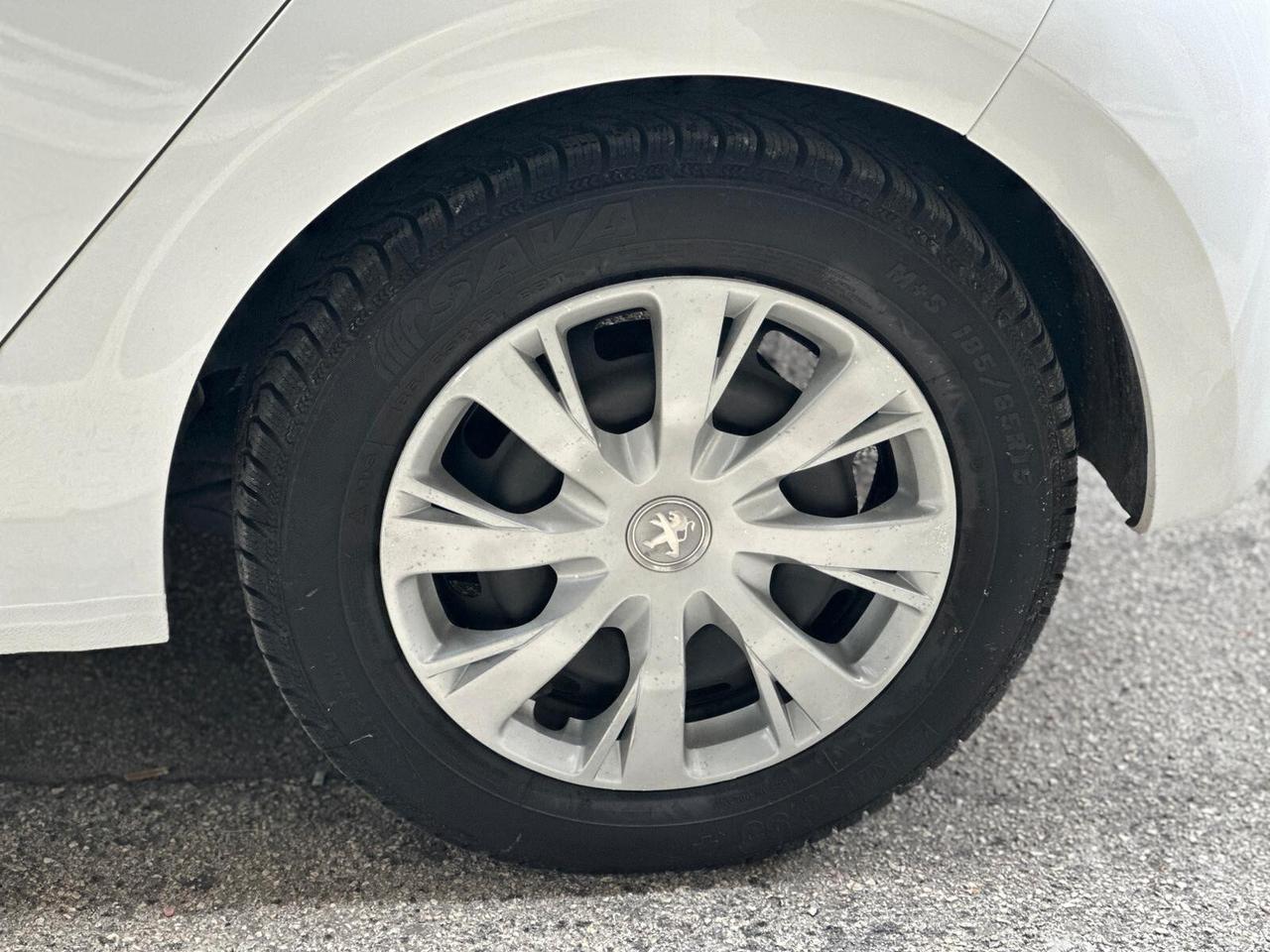 Peugeot 208 1.4 HDi 68CV 5 porte Allure