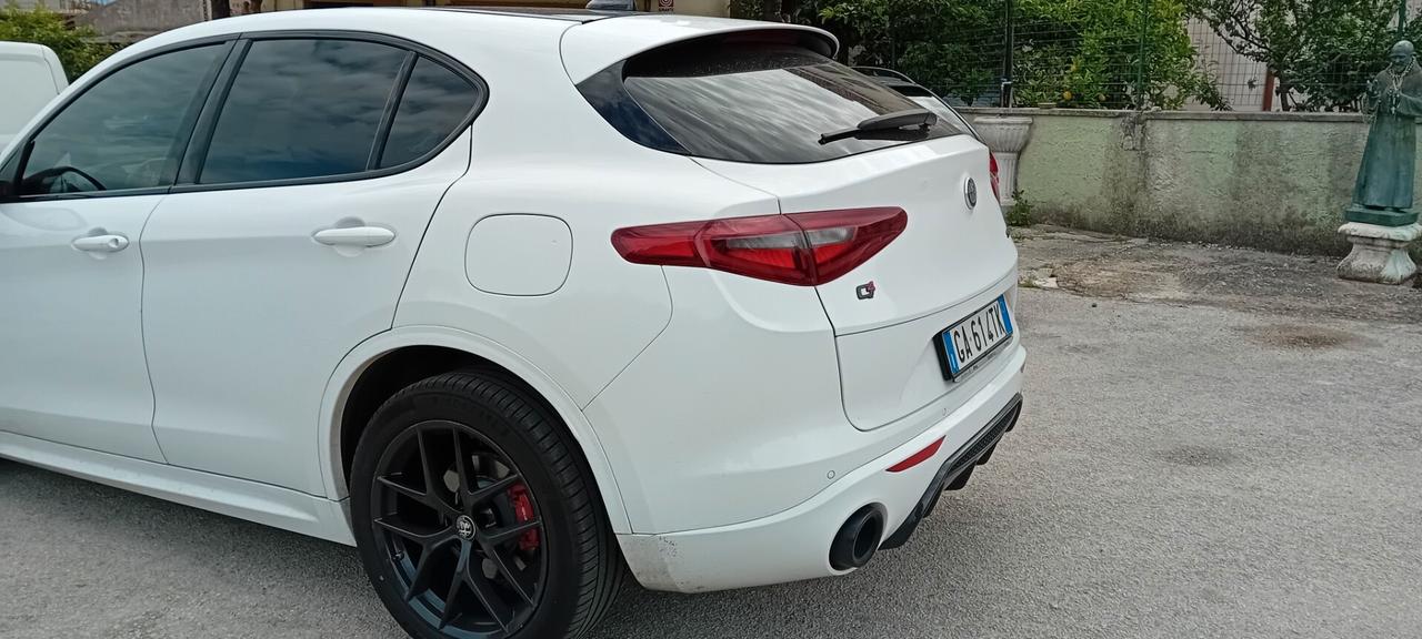 Alfa Romeo Stelvio 2.0 Turbo 280 CV AT8 Q4 Veloce