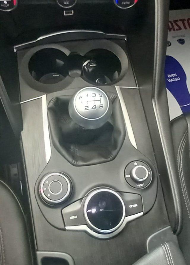 ALFA ROMEO Giulia 2.2 Turbodiesel 180 CV Super MANUALE