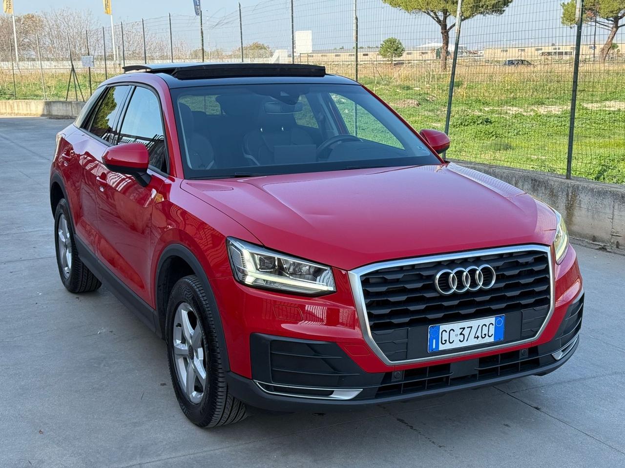 Audi Q2 35 TFSI Identity Black