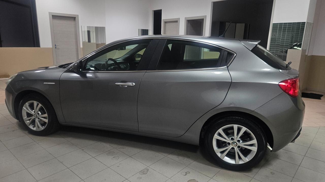 Alfa Romeo Giulietta 1.6 JTDm-2 105 CV Exclusive
