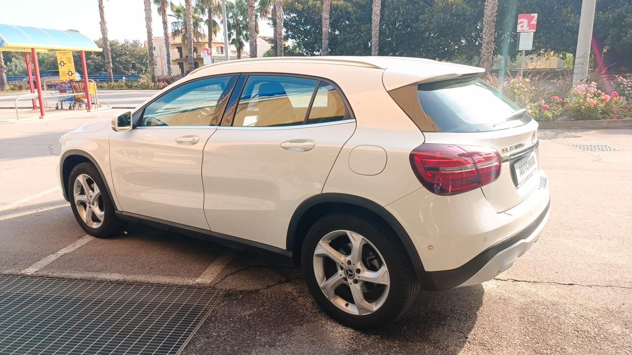 Mercedes-Benz GLA-Klasse GLA 180 d Sport 1’5 Diesel 110cv Cambio AUTOMATICO