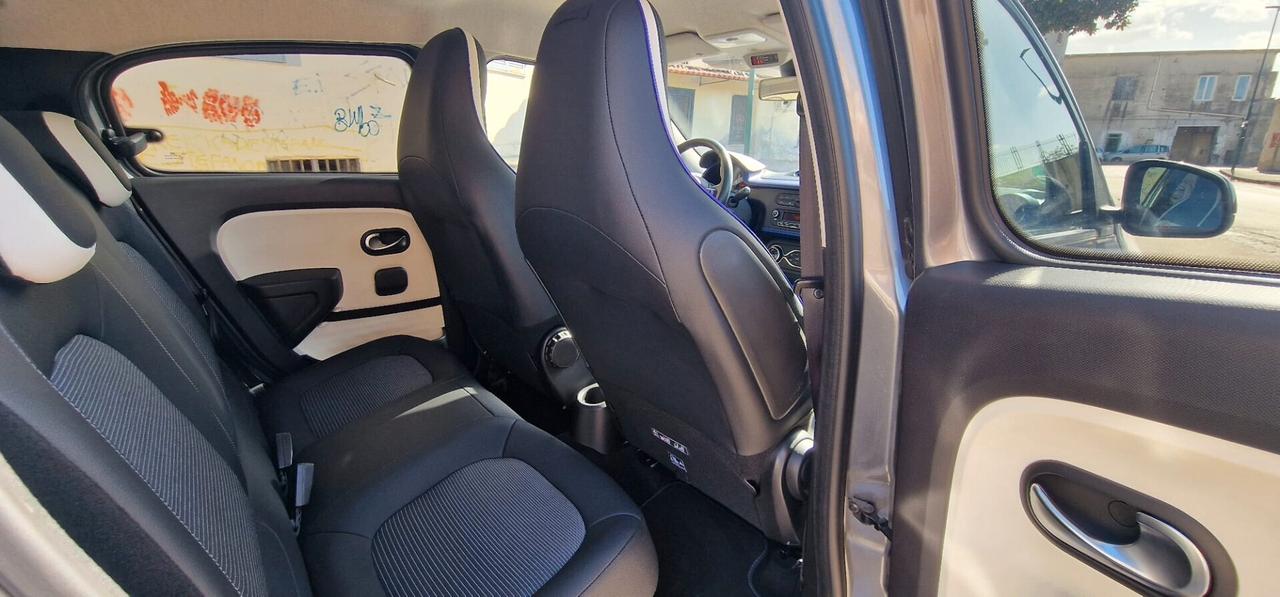 Renault Twingo 0.9 TCe 90 CV EDC COSMIC Unico Proprietario