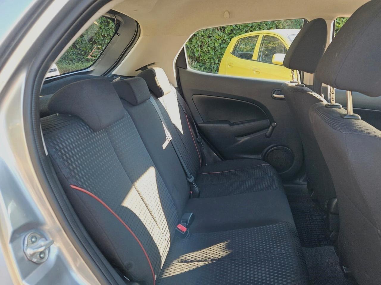 Mazda 2 Mazda2 1.3 16V 75CV 5p. Trendy