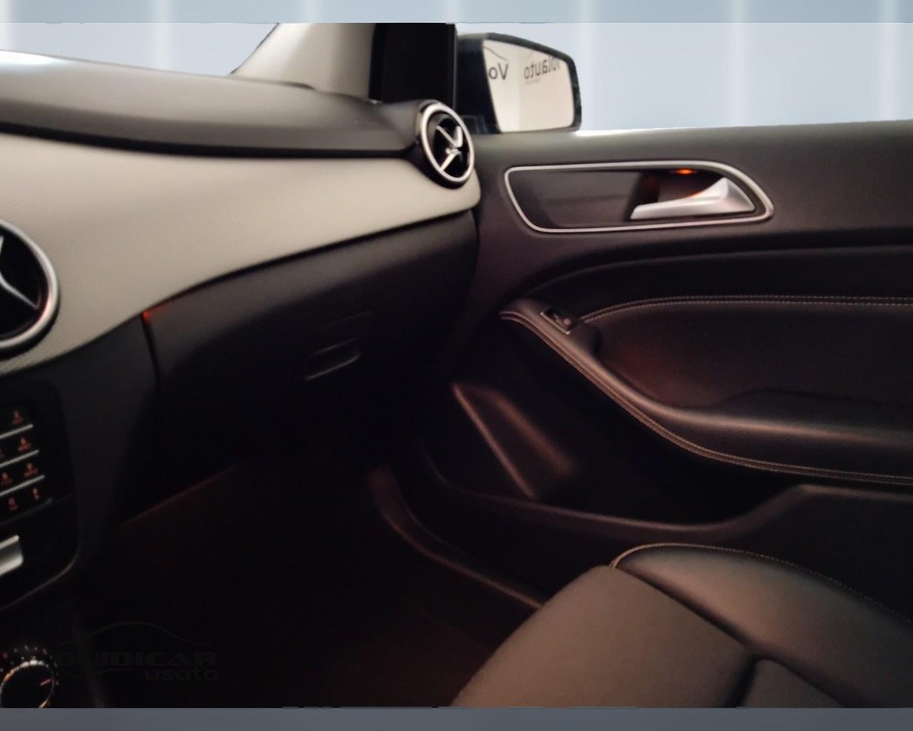 Mercedes-Benz Classe B - T246 - B 200 d (cdi) Sport auto