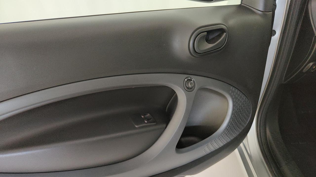 SMART Fortwo 1.0 Youngster 71cv twinamic my18