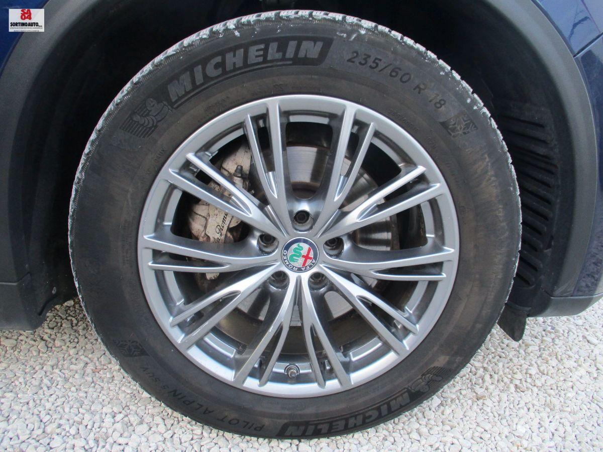 A.R.Stelvio 2.2 T.diesel 180CV AT8 RWD Exec.-2018 FULL