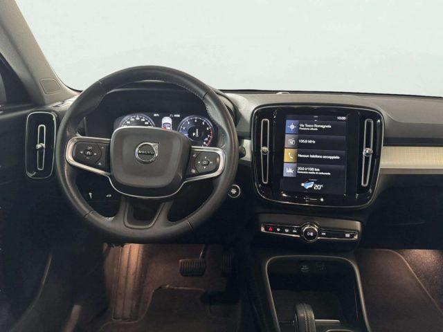 VOLVO XC40 T3 MOMENTUM PRO AUTOMATICA