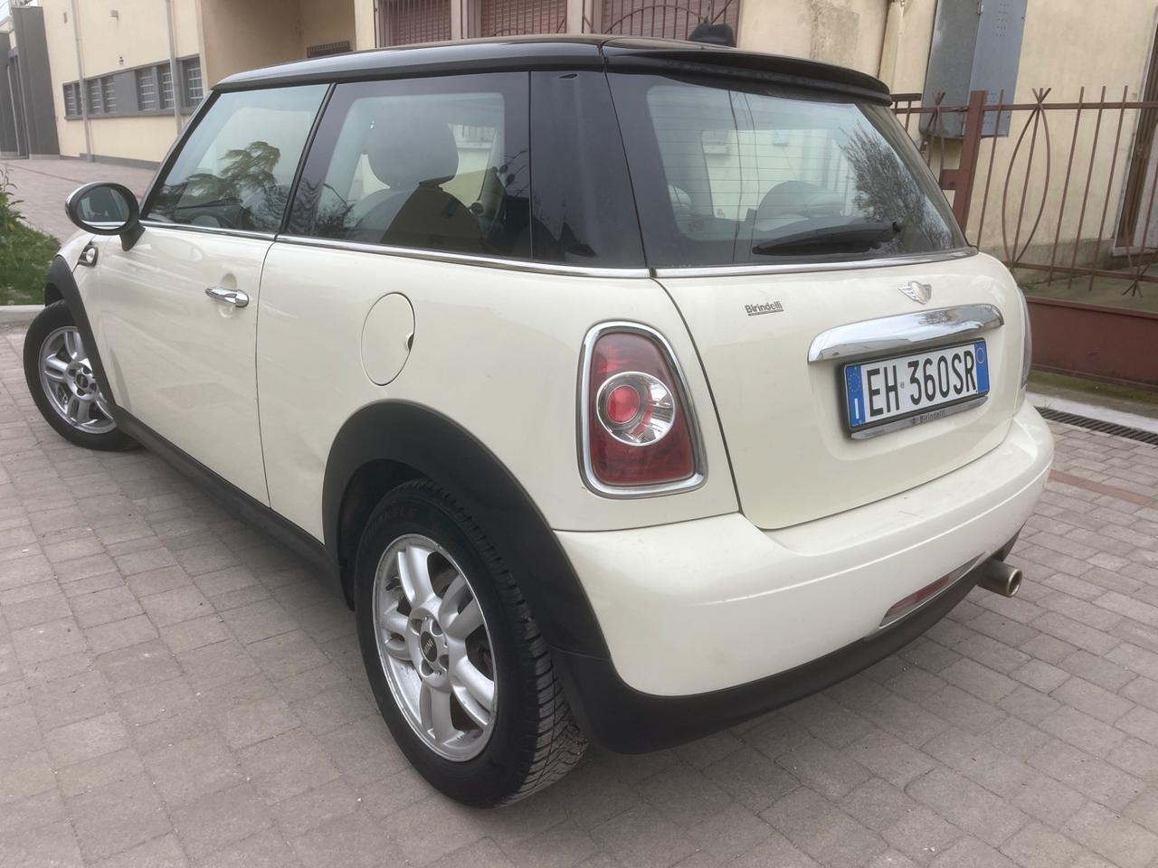 Mini 1.6 16V One (55kW)