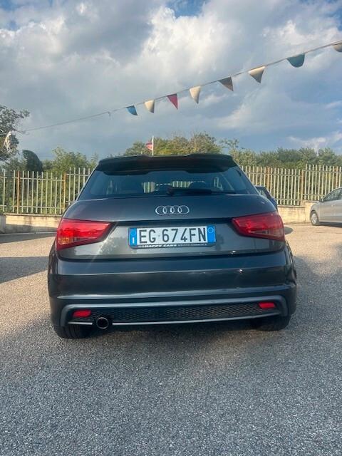 Audi A1 1.6 TDI 105 CV Ambition - 2011