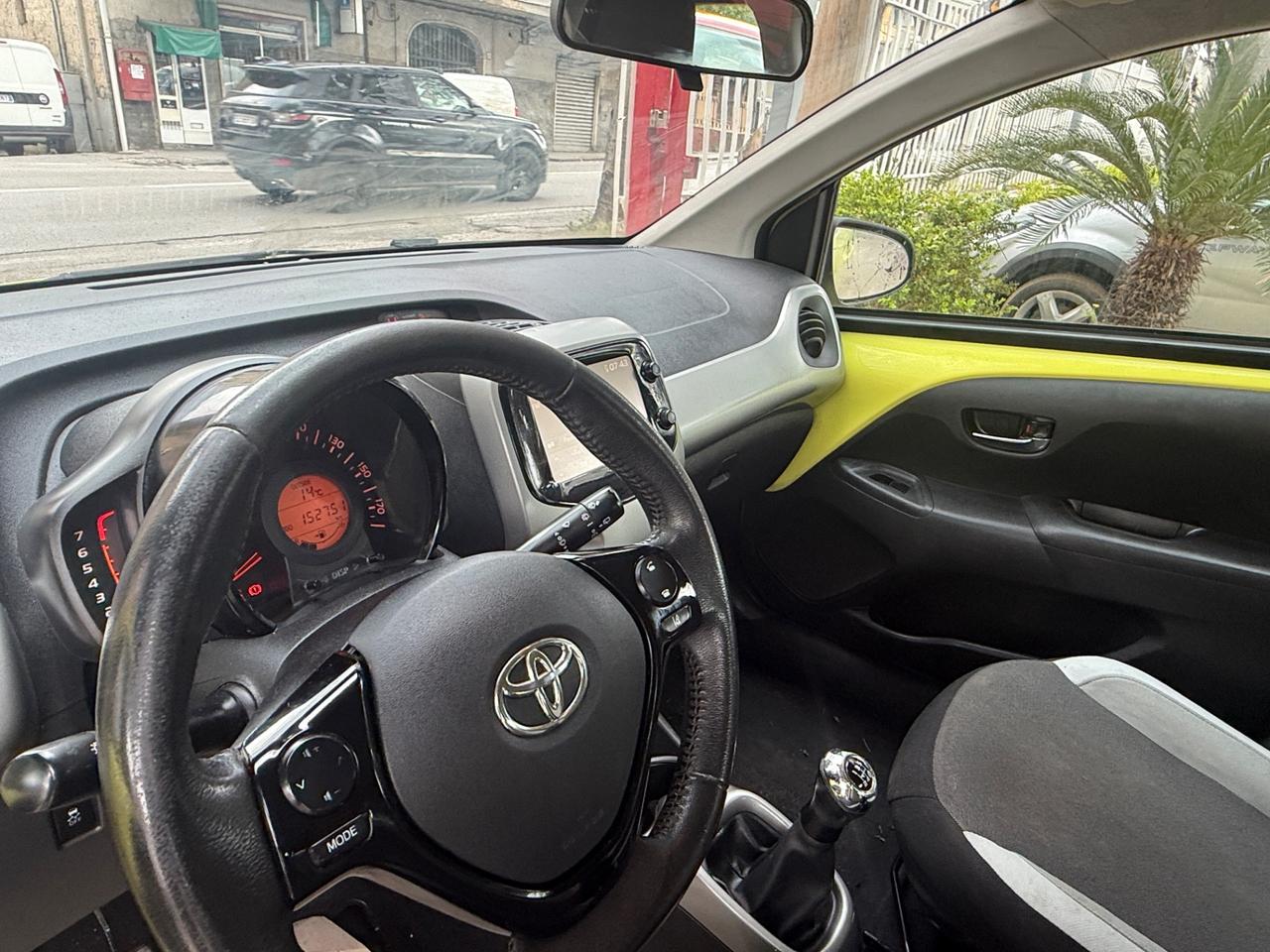 Toyota Aygo 1.0 VVT-i 69 CV 5 porte x-cool TSS