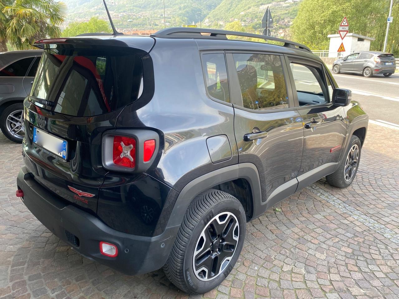 Jeep Renegade 2.0 Mjt 170CV 4WD Active Drive Low Trailhawk