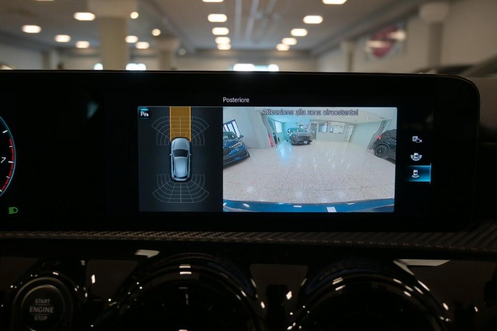 MERCEDES-BENZ A 160 109CV 6M. BUSINESS SOLUTION ( NAVI PREMIUM - CRUISE - PARK ASSIST - TELECAMERA POST. )