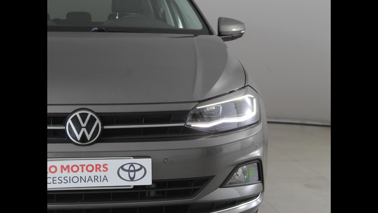 VOLKSWAGEN Polo VI 2017 - Polo 5p 1.0 tgi Highline 90cv my19