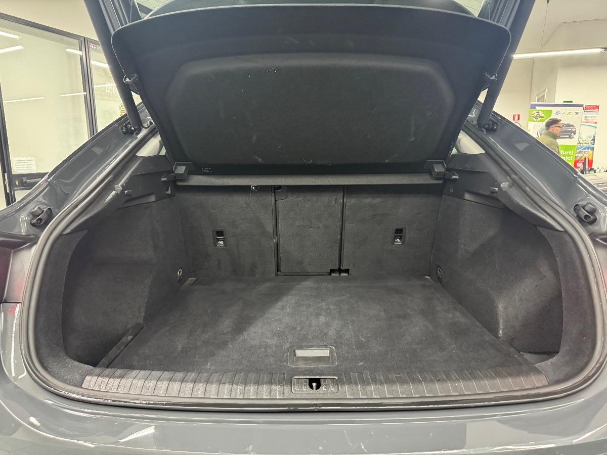 AUDI - Q3 SPORTBACK 35 TDI S tronic Business UNICO PROP/ MATRIX/ CARPLAY