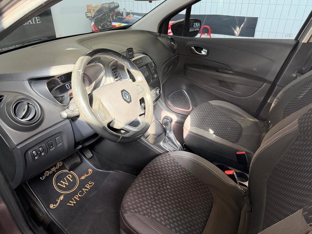 Renault Captur dCi 8V 90 CV EDC Initiale Paris