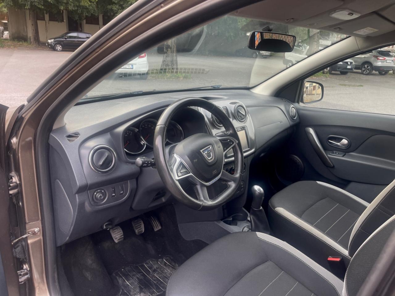 Dacia Logan MCV Stepway 1.5 dCi 8V 90CV Start&Stop per Neopatentati