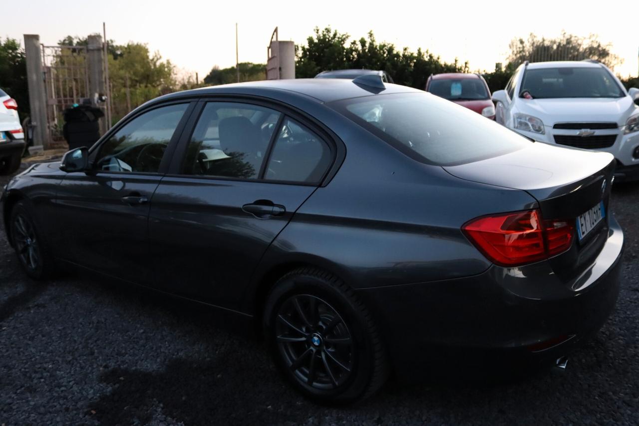 BMW 318D 2.0 cambio automatico