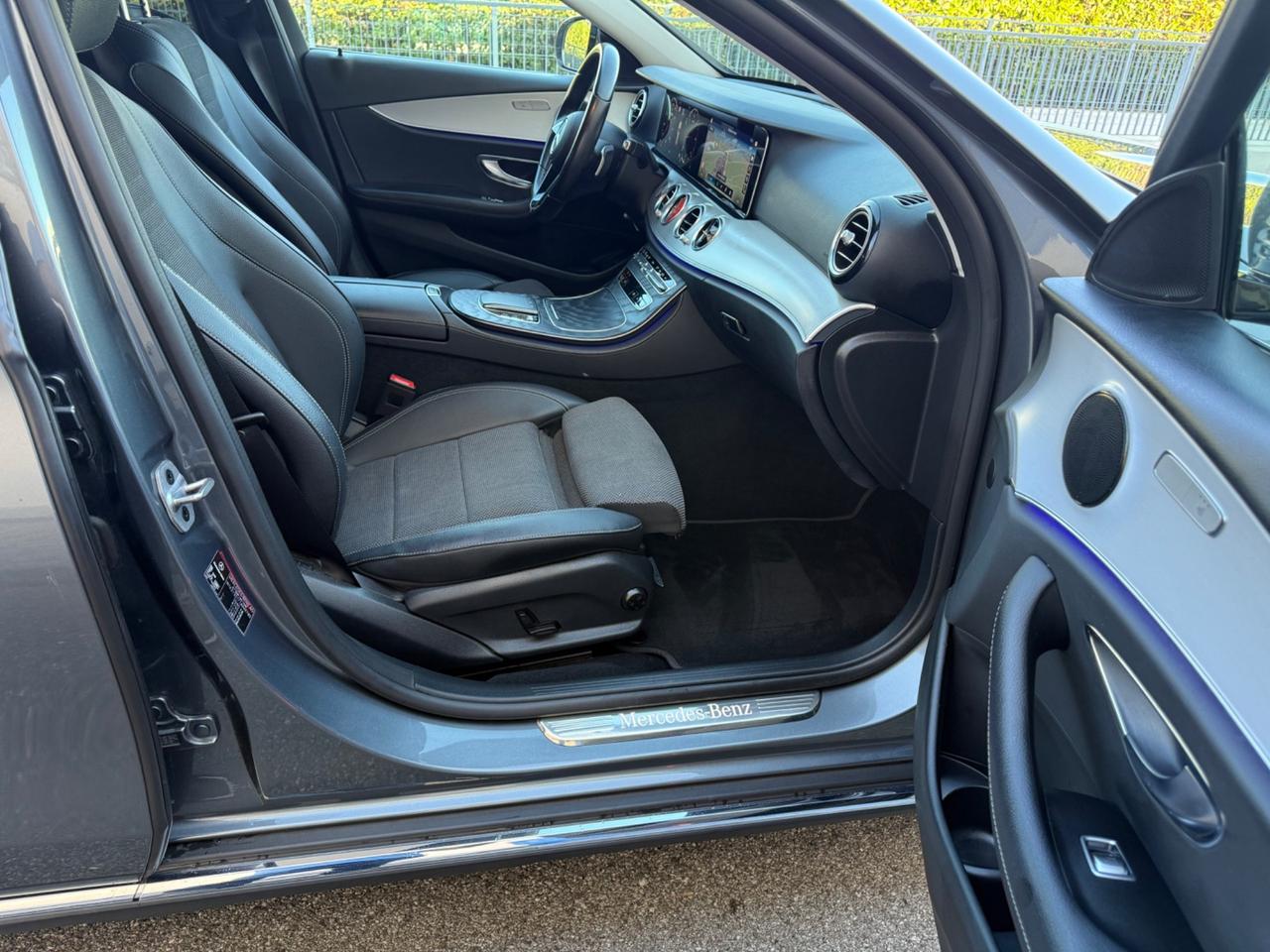 Mercedes-benz E 220 .4Matic Aut.Premium .All-Terrain