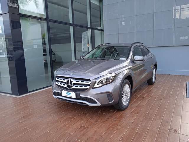 Mercedes-Benz GLA 200 GLA 200 d Business Extra LED NAVI PDC C.LEG 17"