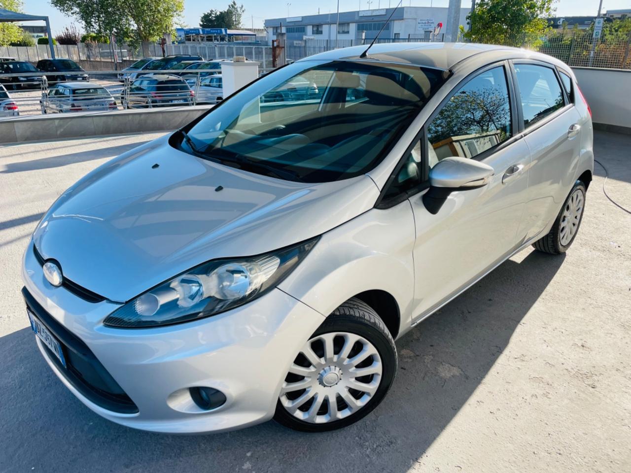 Ford Fiesta 1.4 TDCi 70CV 5 p OK NEOPATENTATO