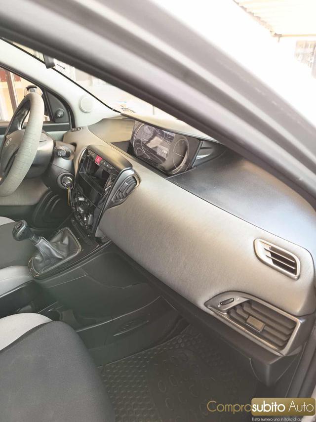 LANCIA Ypsilon 1.3 MJT 16V 95 CV 5 porte S&S Silver