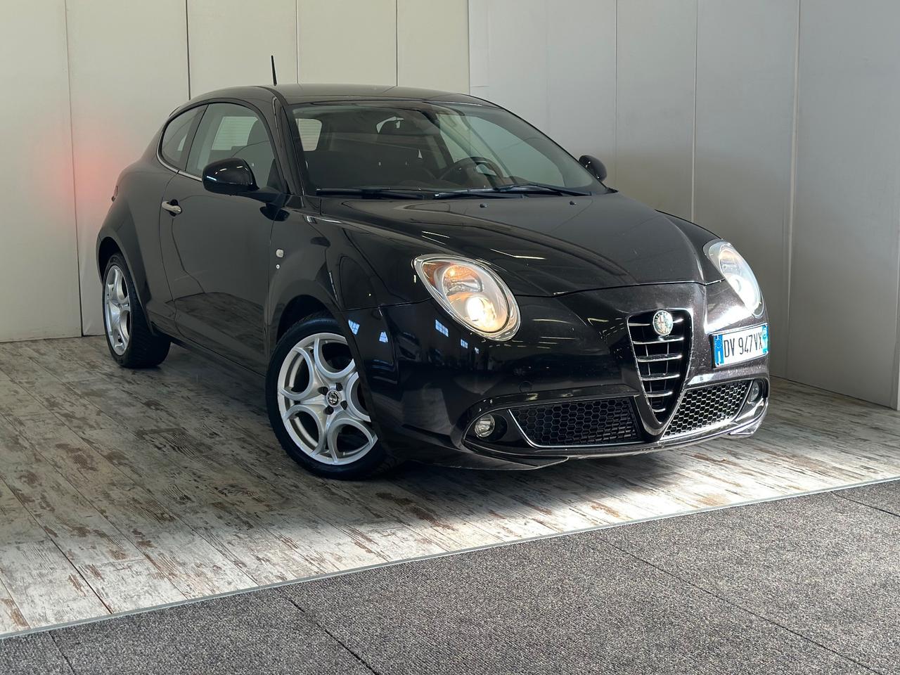 Alfa Romeo MiTo 1.6 JTDm 16V Distinctive Sport Pack Ok Neopatentati