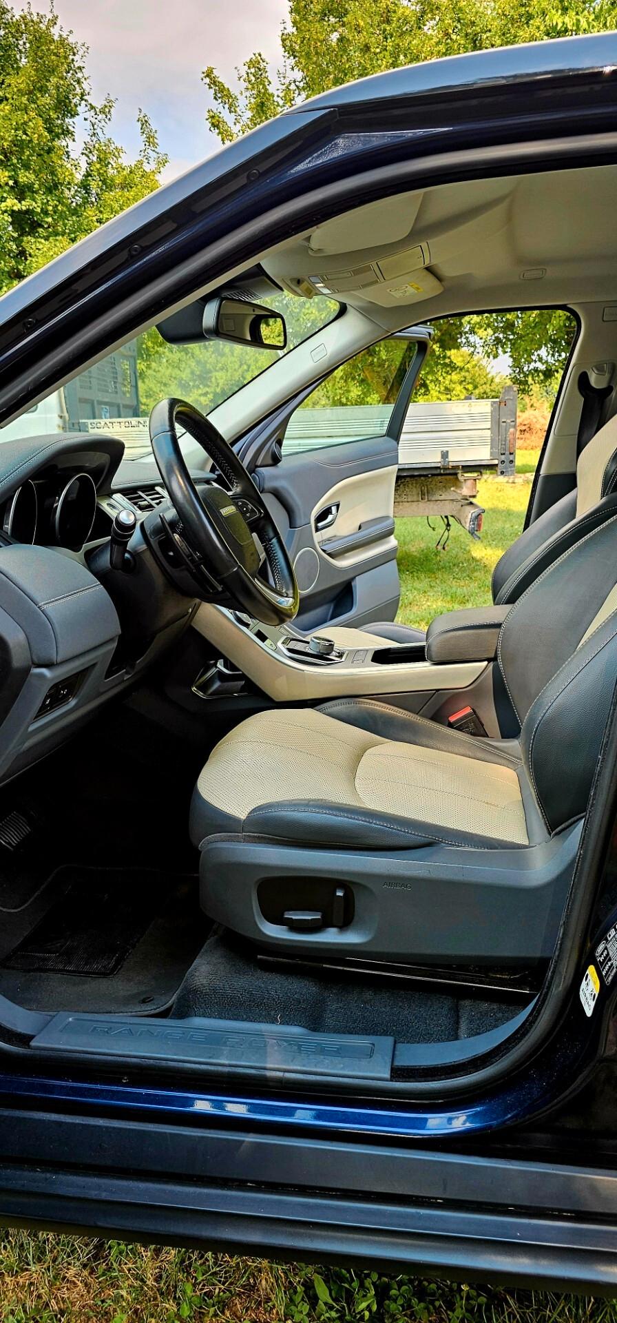 Land Rover Range Evoque 2.0 TD4 180 CV 5p. Autobiography