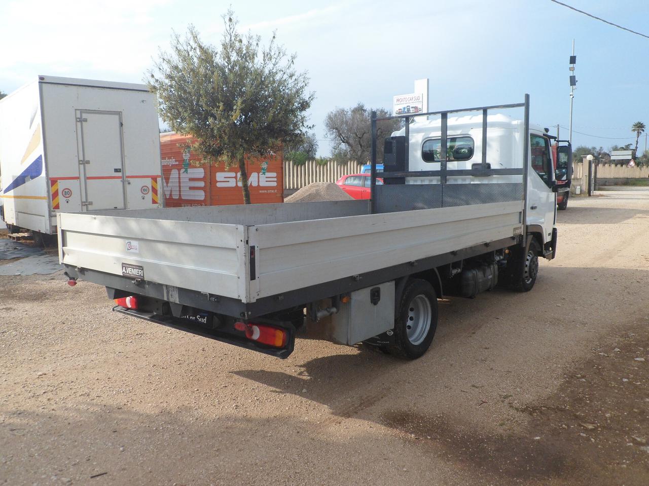 Nissan NT500 cassone fisso