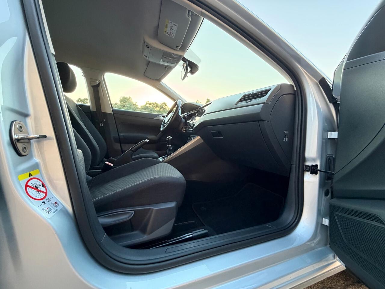 Volkswagen Polo/1.0 75 CV/LED/5 POSTI/CAR PLAY