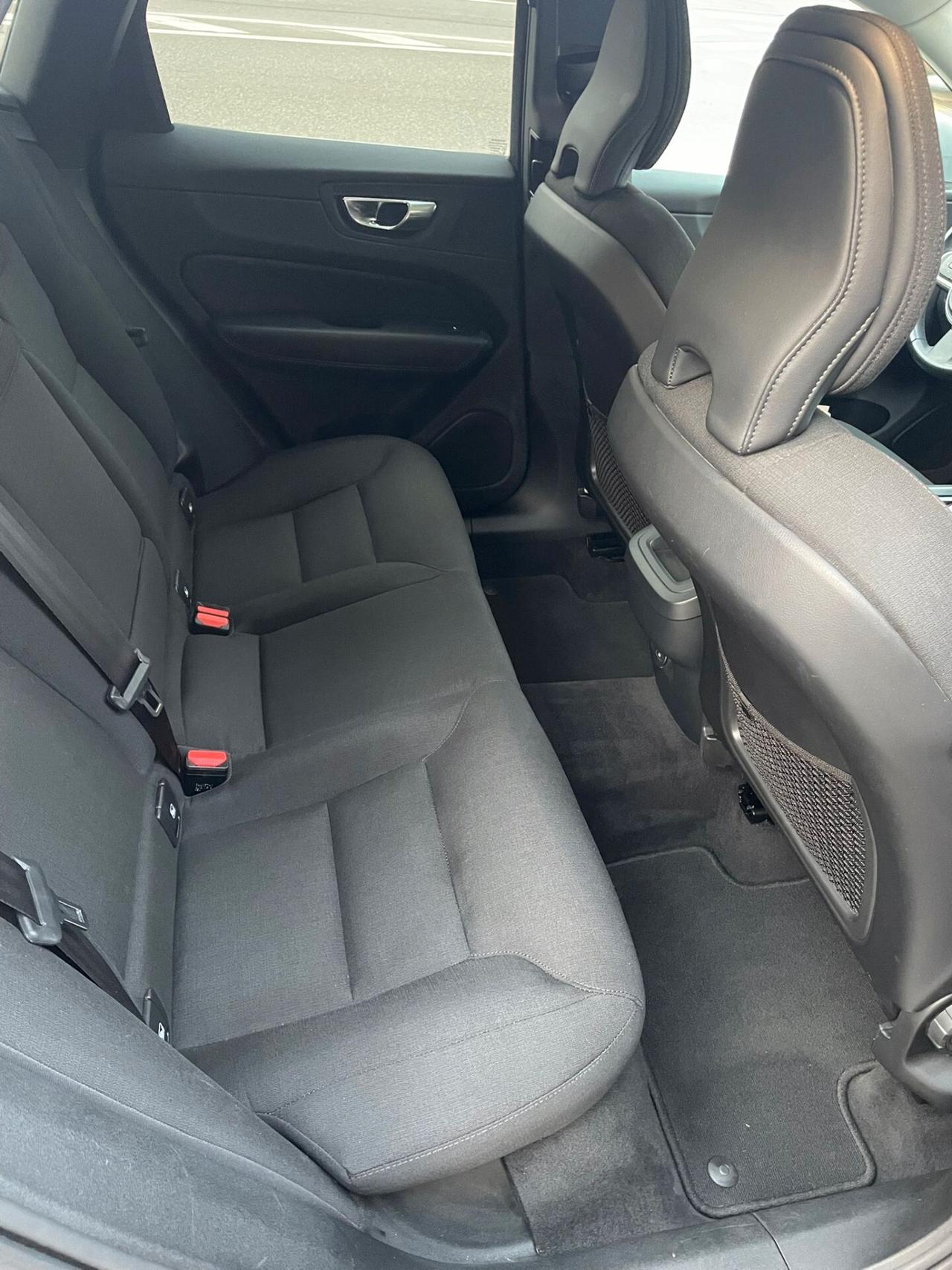 Volvo XC 60 B4 (d) Geartronic Momentum N1