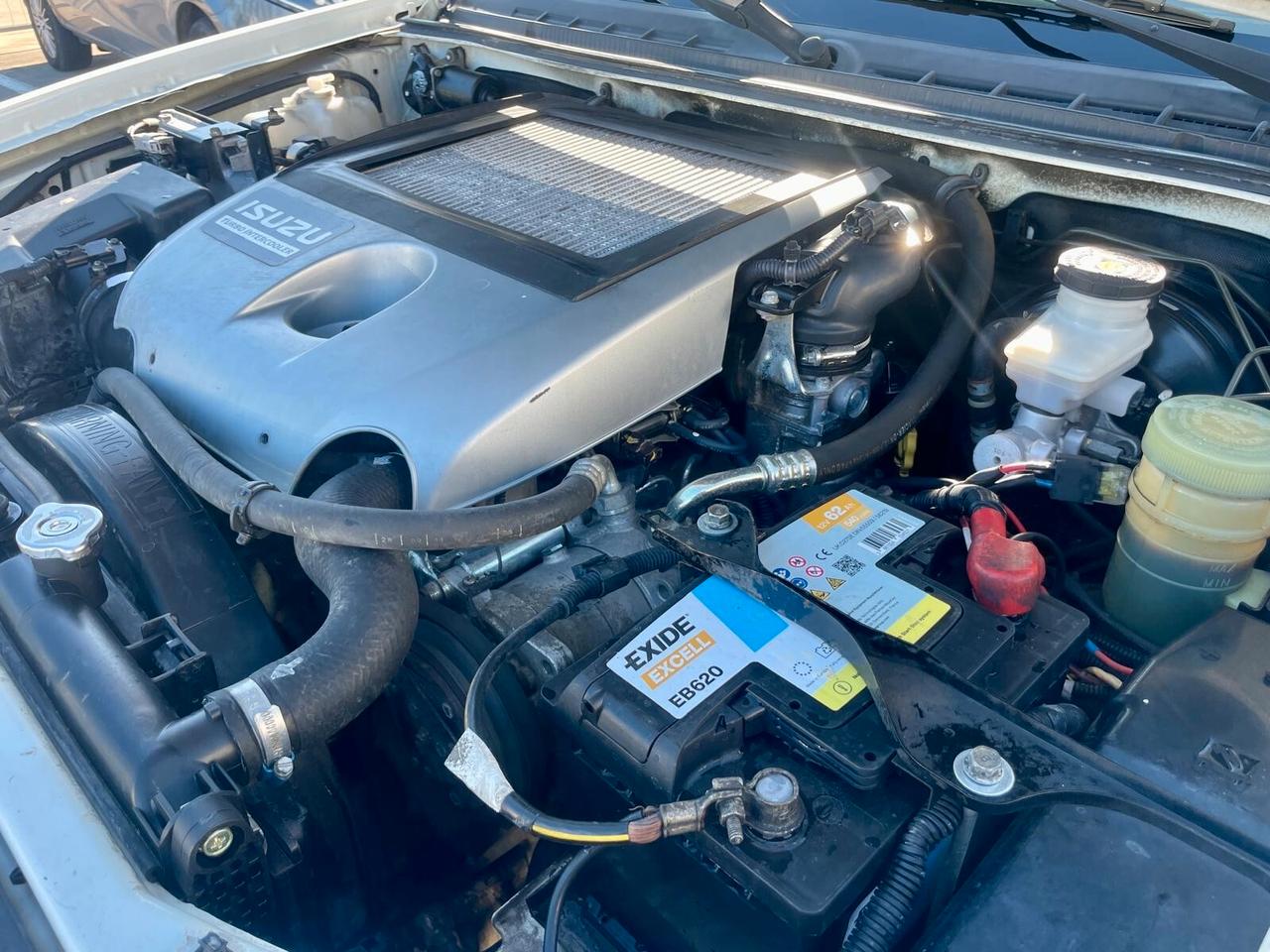 ISUZU D-MAX 2.5 TD CR SPACE L SUPER - 4X4