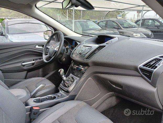 FORD Kuga 2.0 TDCI 150 CV S&S 4WD Titanium