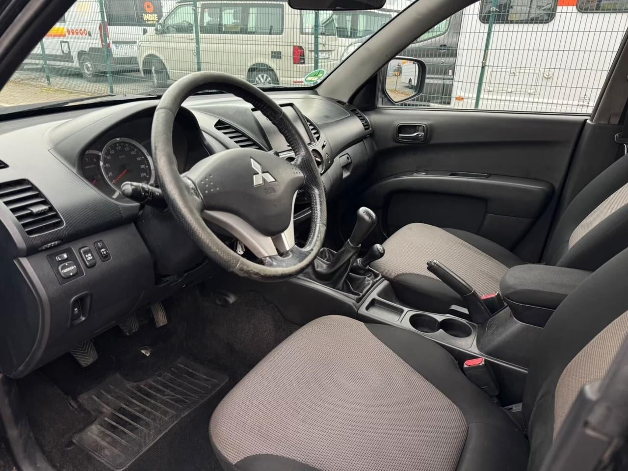 Mitsubishi L200 2.5 DI-D/136CV DC Invite DPF