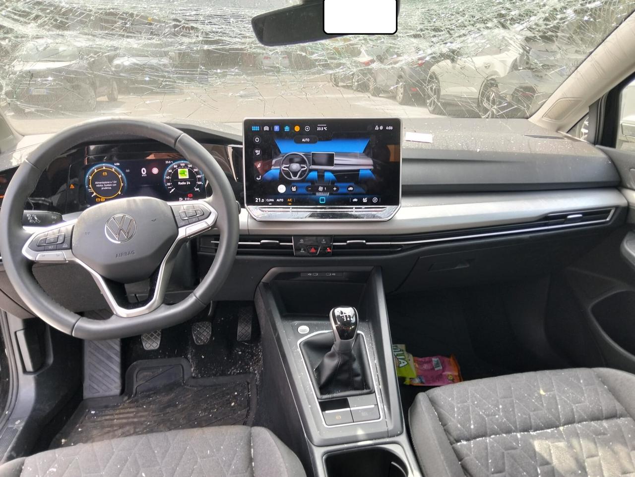 Volkswagen Golf 1.5 TSI 115cv 2025 SINISTRATA