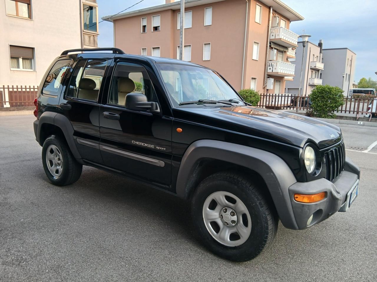 Jeep Cherokee 2.5 CRD Sport 4x4 cambio manuale