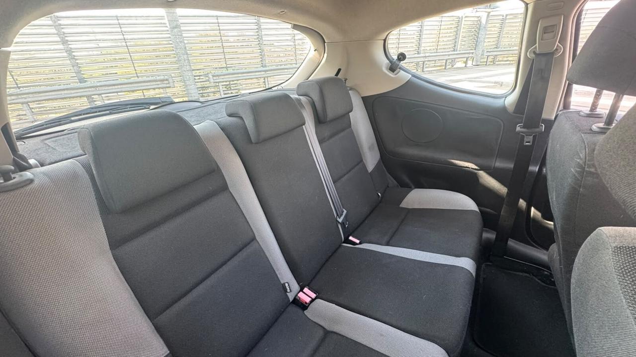 Peugeot 207 1.4 8V 75CV 5p. X Line