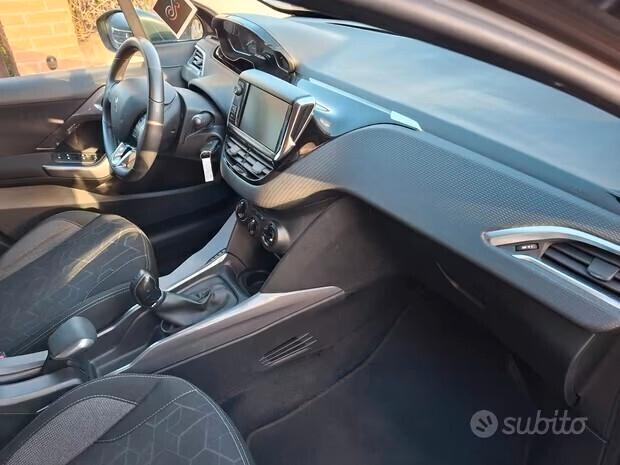 Peugeot 2008 HDI 100cv GT-LINE CLIMA CERCHI CRUISE MULTIFUNZION VETRI PRYVE APPLE CAR PLAY CAMERA