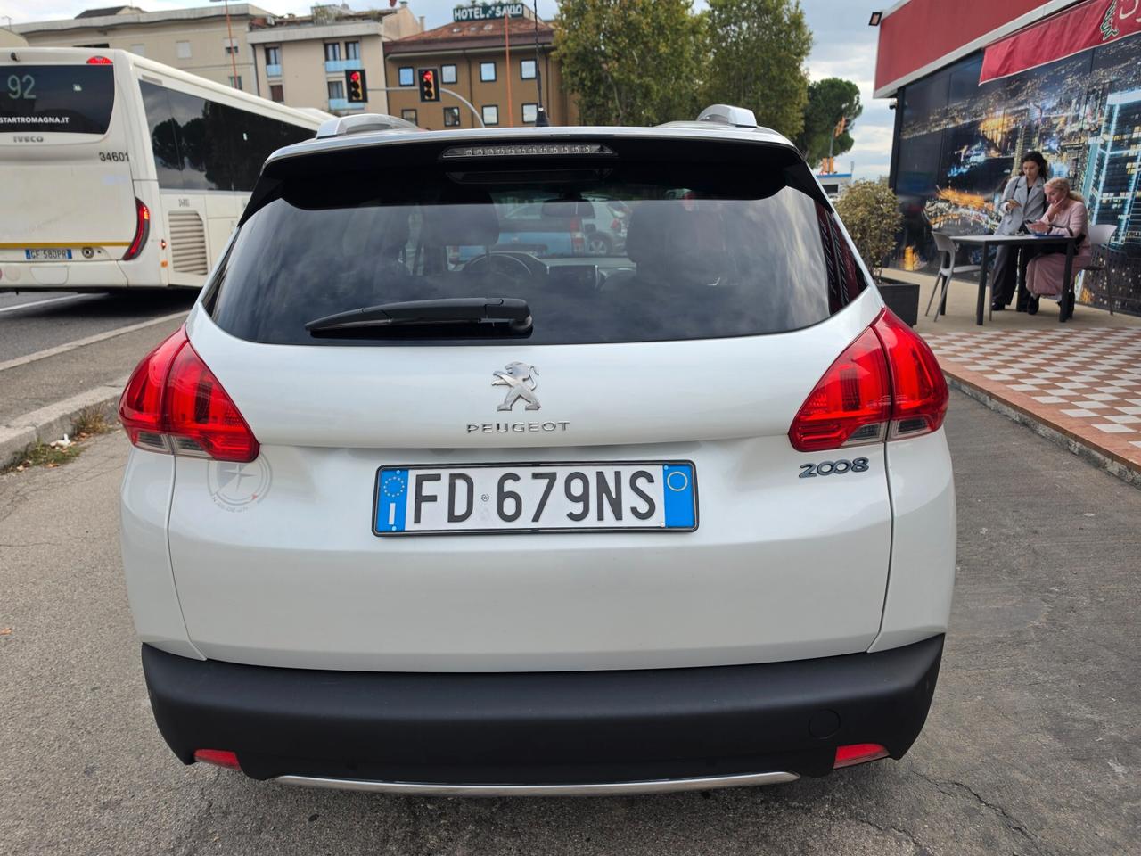 Peugeot 2008 BlueHDi 120 S&S Allure